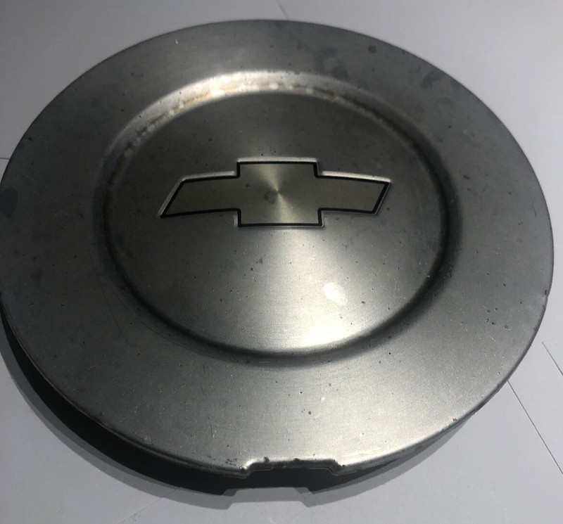 2004-2009Chevy Trailblazer wheel center cap hubcap OEM 9595108