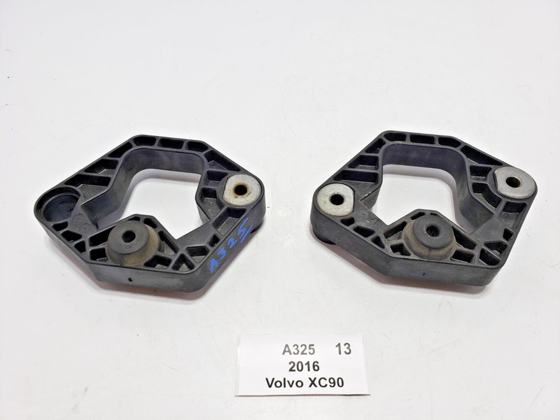 ✅ 2016-2024 OEM Volvo XC90 Engine Intercooler Mount Bushing *