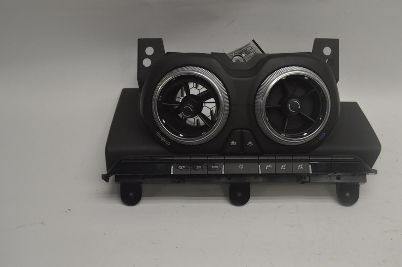 2016-2017 CHEVY CAMARO A/C HEATER CLIMATE TEMPERATURE CONTROL PANEL AIR VENT OEM