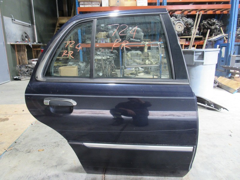 98-02 MERCURY GRAND MARQUIS RIGHT PASSENGER REAR DOOR ASSEMBLY