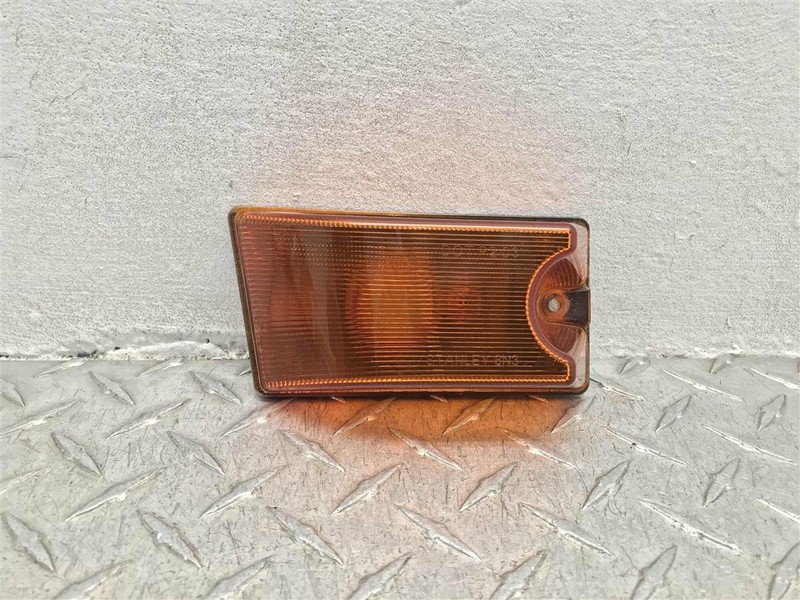 2003-2009 HUMMER H2 DRIVER FRONT ROOF MARKER LAMP OEM 15060525