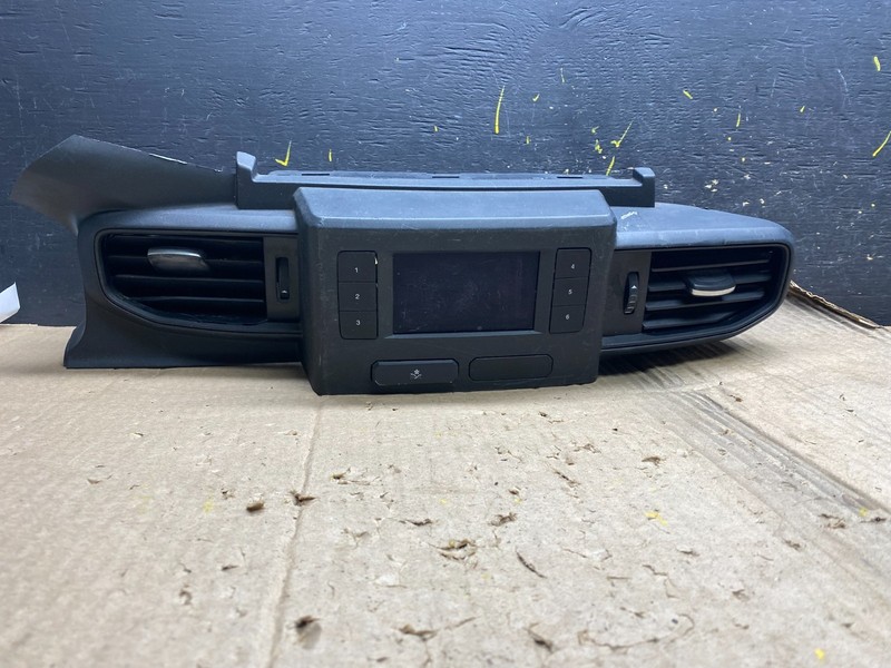 2020 to 2023 FordExplorer Console Radio Display Screen Air Vents x1973 DG