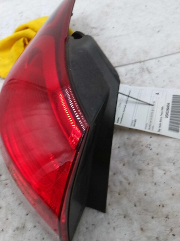 2018 KIA Forte Left Tail Light Assembly Silver OEM Used 57515 60K Miles