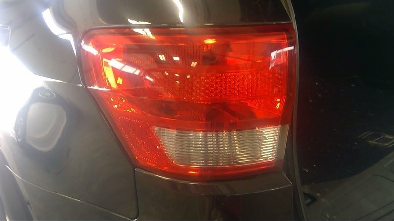 Driver Tail Light Quarter Panel Mounted Fits 11-13 GRAND CHEROKEE 3521950