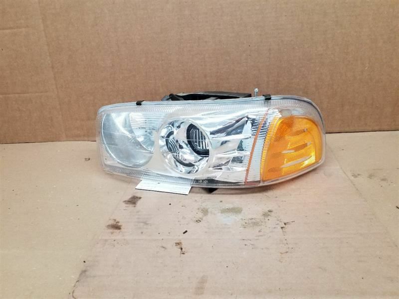 Driver Headlight Classic Style Fits 02-07 SIERRA DENALI 244445