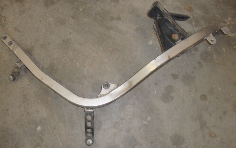 1992 Yamaha FZR600 FZR 600 R FZR600R Right Side Sub Frame Bracket Mount Bar 600R