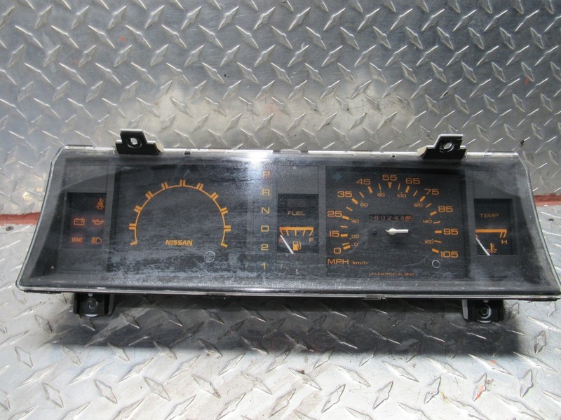 1987 NISSANPICKUP TRUCK INSTRUMENT CLUSTER SPEEDOMETER 80K MILES