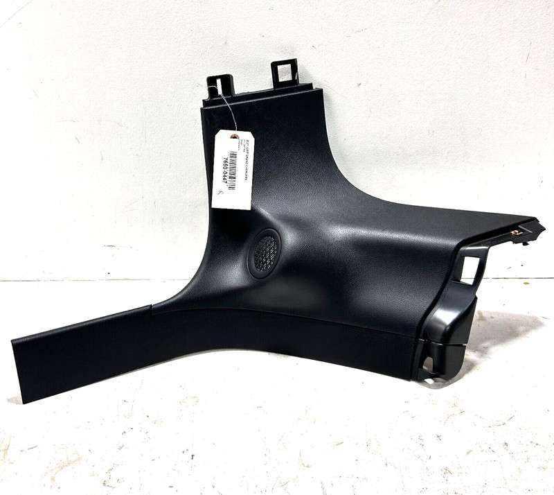 2016-2022 JEEP GRAND CHEROKEE QUARTER TRIM COVER REAR RIGHT PASSENGER BLACK OEM