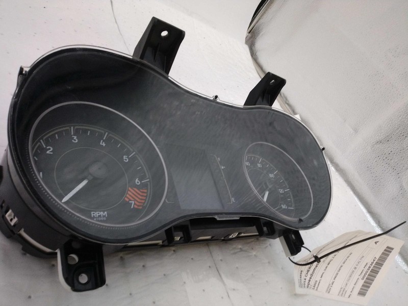 2014 Jeep Cherokee Speedometer Gauge OEM Tan 140 MPH 2.4L 150K Miles