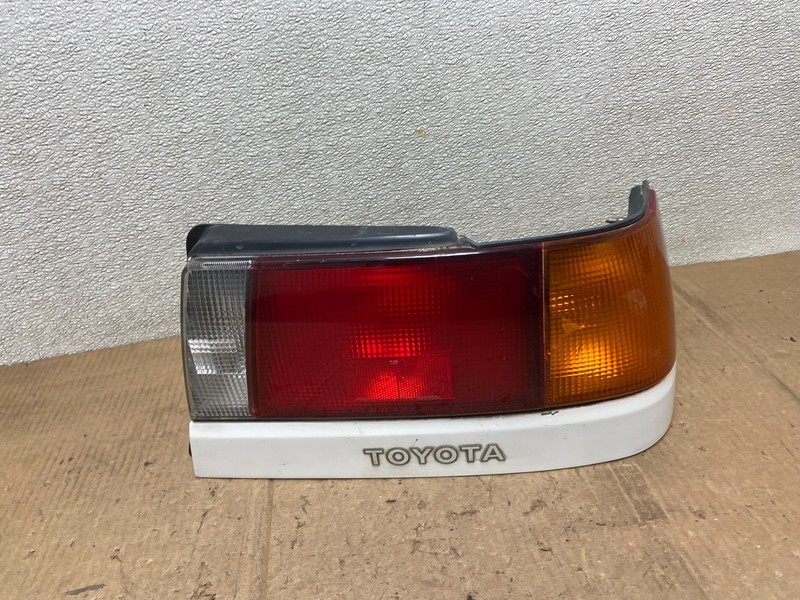 1991 to 1994 Toyota Tercel Right Passenger RH Side Tail Light Oem aa6712 DG
