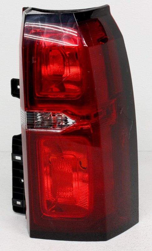 OEM Chevrolet Suburban Tahoe Right Side Halogen Tail Lamp Inner Lens Flaw