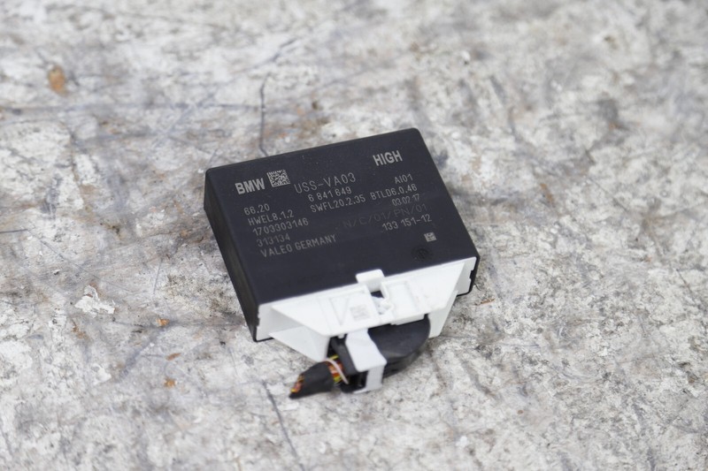 16-19 BMW G30 G31 G11 G12 Park Assistant Control Module 6841649 OEM