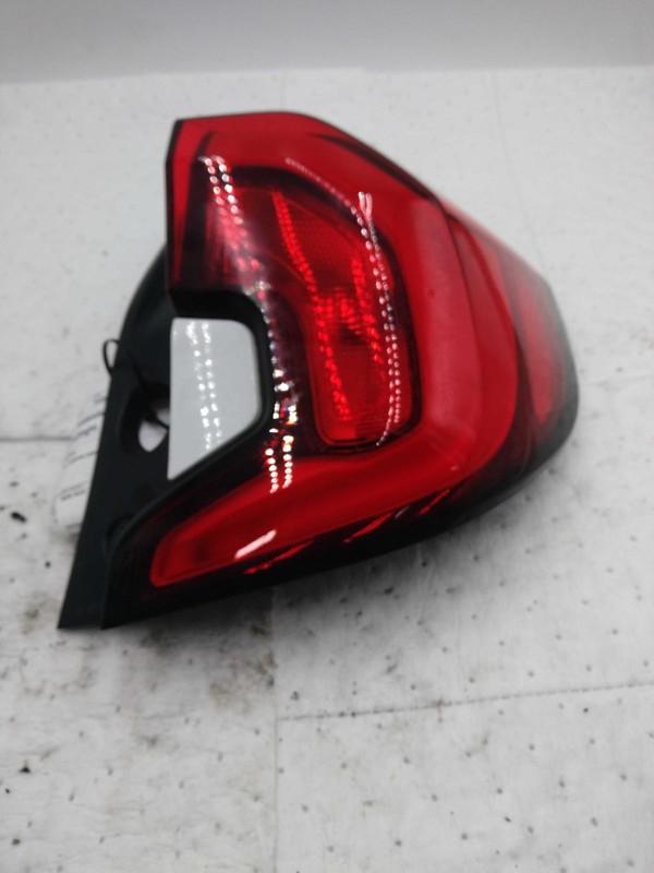 2020 GMC Terrain Right Tail Light Assembly White OEM Used 89000 Miles