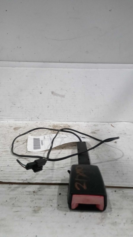 2015 Volkswagen Tiguan OEM Silver Seat Belt - Used, 140K Miles, Warranty