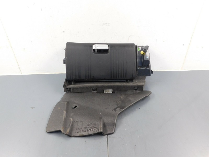 2006 06 07 08 Porsche 911 997 Carrera S Glove Box #0347 A10