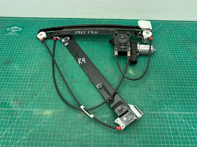 09-15 JAGUAR XF XFR X250 FRONT RIGHT DOOR POWER WINDOW REGULATOR WITH MOTOR OEM