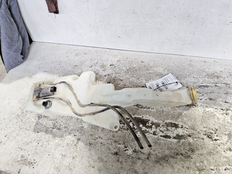 Wash Reservoir LHD Without Headlamp Washers Fits 14-18 CHEROKEE 3404063