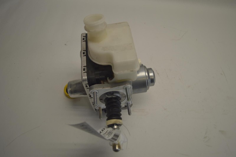 2018-2020 ALFA ROMEO STELVIO 2.0L POWER BRAKE MASTER CYLINDER ASSEMBLY OEM