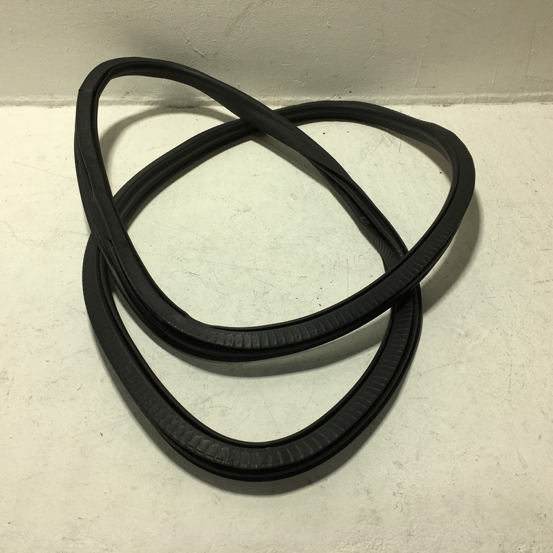 2018-2023 BMW 530E G30 REAR LEFT OR RIGHT SIDE DOOR BODY WEATHERSTRIP SEAL OEM