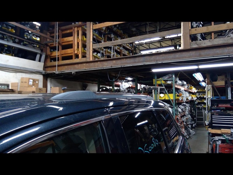 2011-2018 GRAND CHEROKEE Left Luggage Rack 1547939
