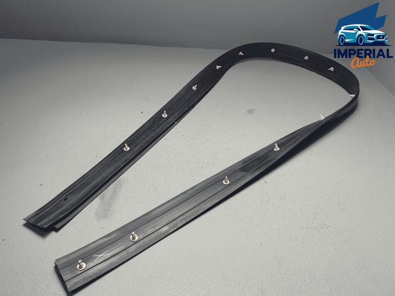 2014-2019 Toyota Highlander Front Driver Door Rocker Lower Weatherstrip Seal OEM