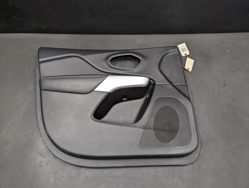 Front Left Driver Door Trim Panel 2018 Jeep Cherokee 6GM191L1AA X