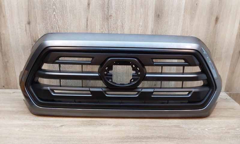 2016 - 2019 Toyota Tacoma Front Grille ASSY OEM53113-04040
