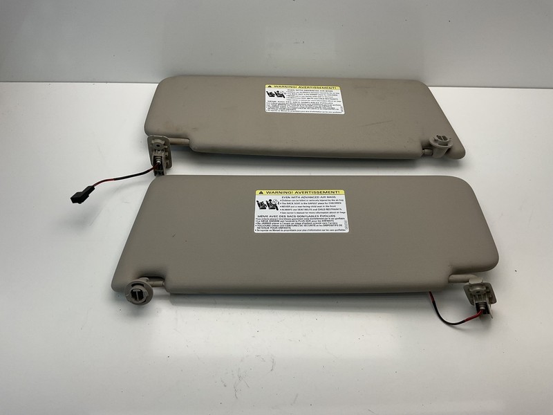2018-2025 Volkswagen Atlas Front Left & Right Side Sun Visor Sunvisor Set 2 OEM