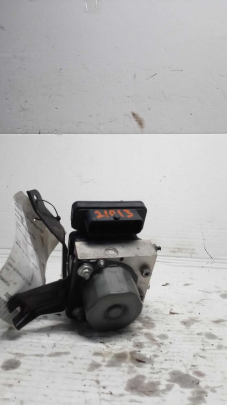 2015 Acura RDX ABS Modulator Assembly OEM Grey 147K Miles FWD 57111TX5A02