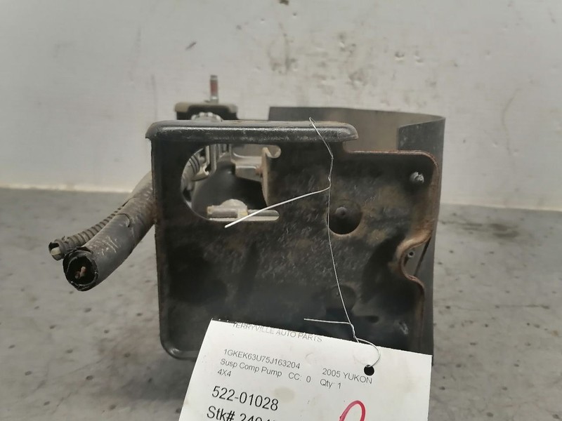 Suspension Pump Automatic Leveling Control Fits 01-06 SUBURBAN 1500 1486337
