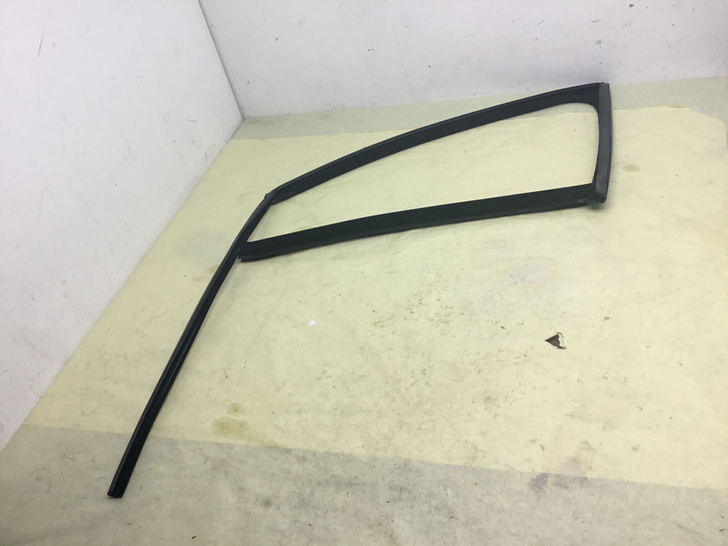 Bentley Flying Spur W12 Front Left Window Weather Strip Seal Rubber 13-18 :Y