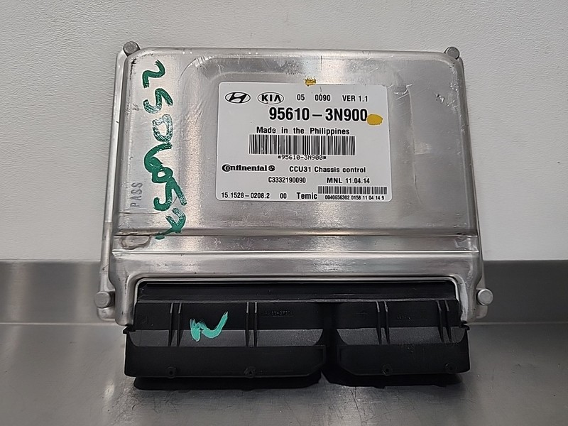 2014 Thru 2016 Hyundai Equus Air Suspension Control Module 95610-3N900 OE