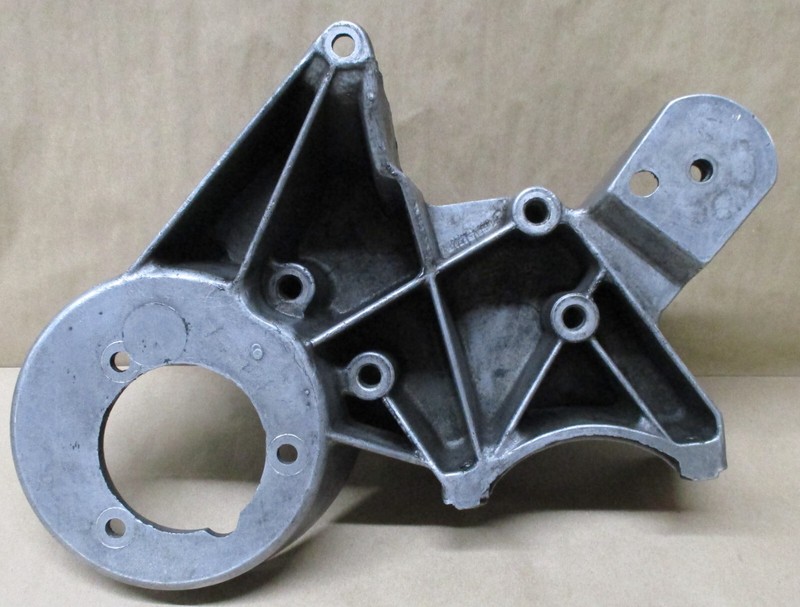 1987-1989 OEM FORD F250 F350 7.5L 460ci POWER STEERING BRACKET E7TA-19E708-CA