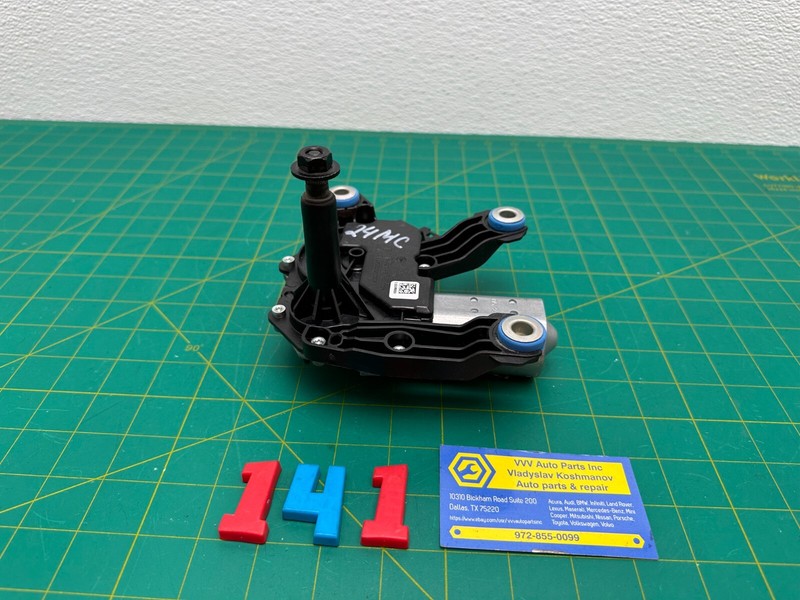 Low Milles! 17-24 Mini Countryman REAR HATCH BACK GLASS WIPER MOTOR OEM