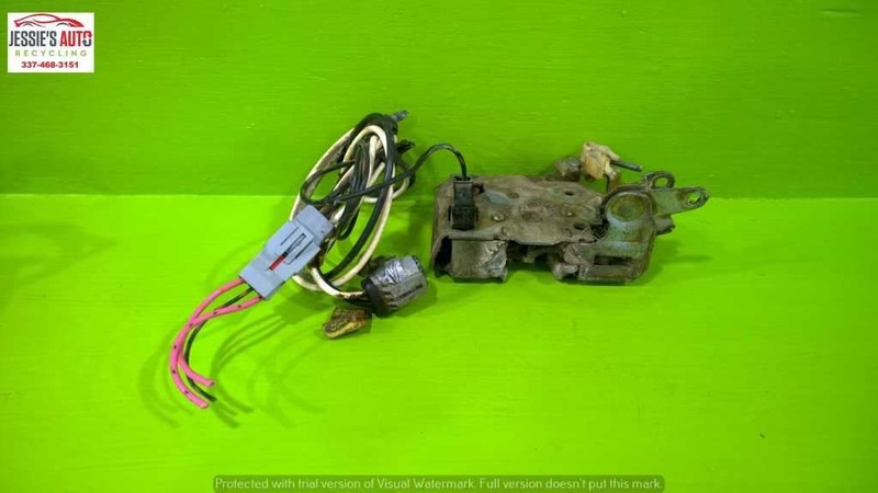 75-79 TOWN CAR CONTINENTAL 351M AT DRIVER LEFT REAR DOOR LOCK LATCH 2305-17