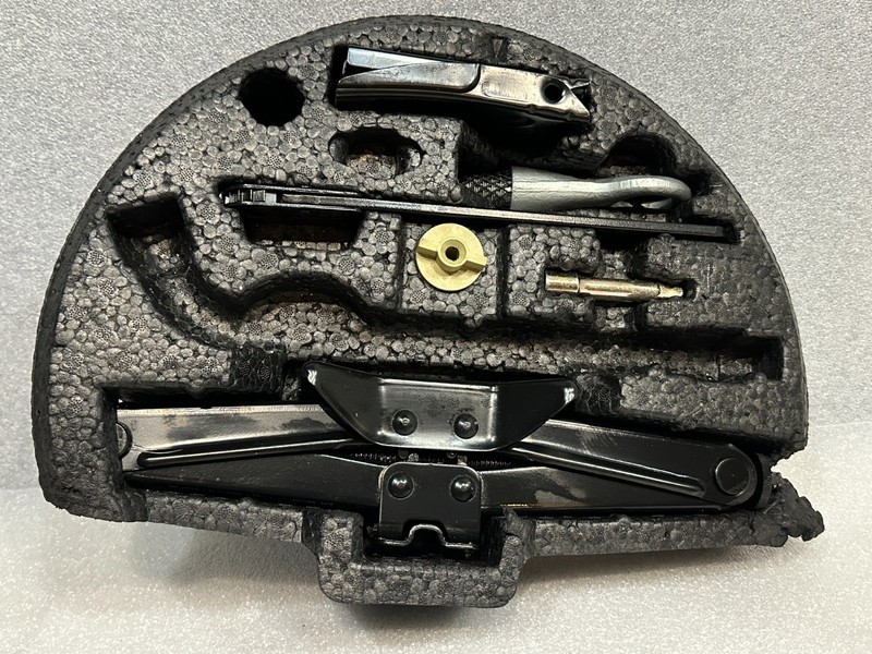 97-06 Jaguar X100 XK8 XKR Emergency Spare Tire Tool Kit w/ Case MJA6360AB OEM