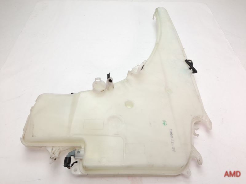 2011 BMW 335xi 335i 328i 328xi E90 Sedan Windshield Washer Tank Reservoir