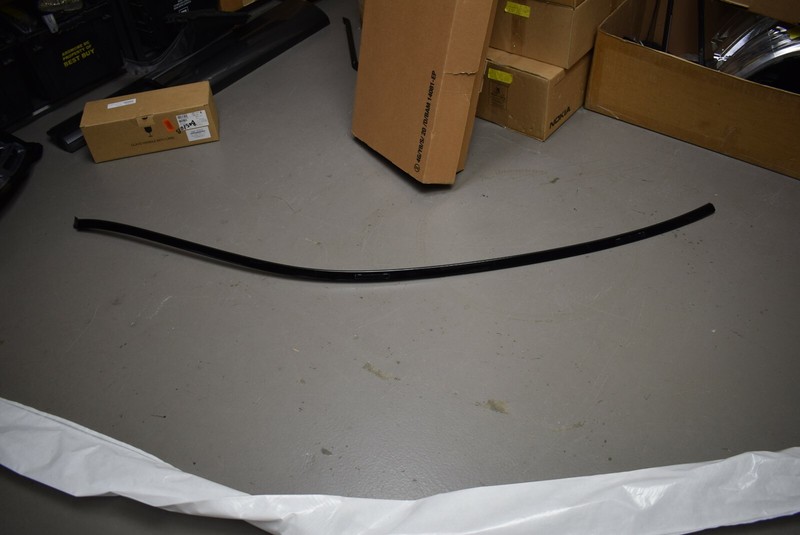 2008-2012 MERCEDES BENZ C63 AMG BASE ROOF MOLDING FACTORY OEM LOCAL PICKUP