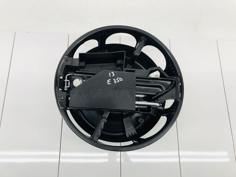 09-16 MERCEDES BENZ E350 TRUNK COMPARTMENT SPARE JACK TOOL CARRIER OEM