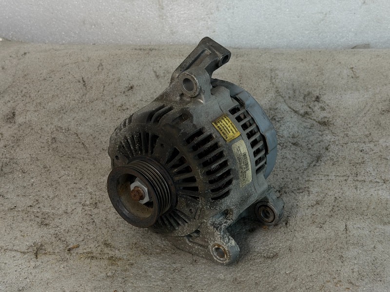 2002 Jeep Grand Cherokee Alternator OEM #028