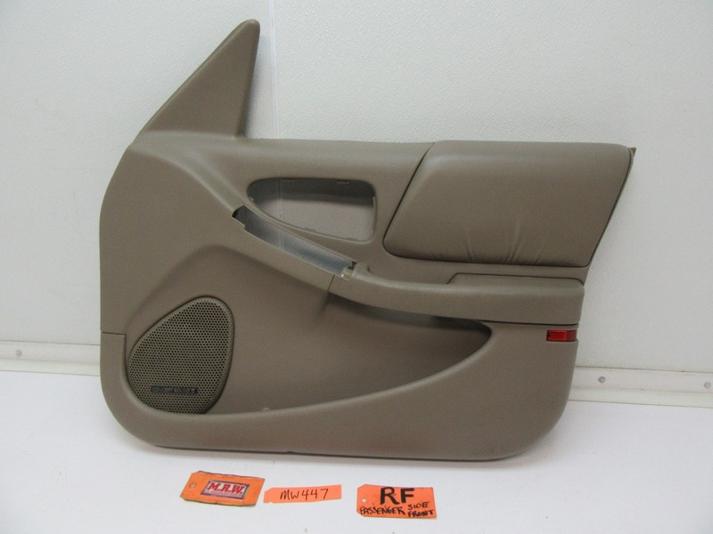96 REGAL SEDAN CAR FRONT DOOR PANEL RIGHT R RH RF PASSENGER SIDE INTERIOR COVER