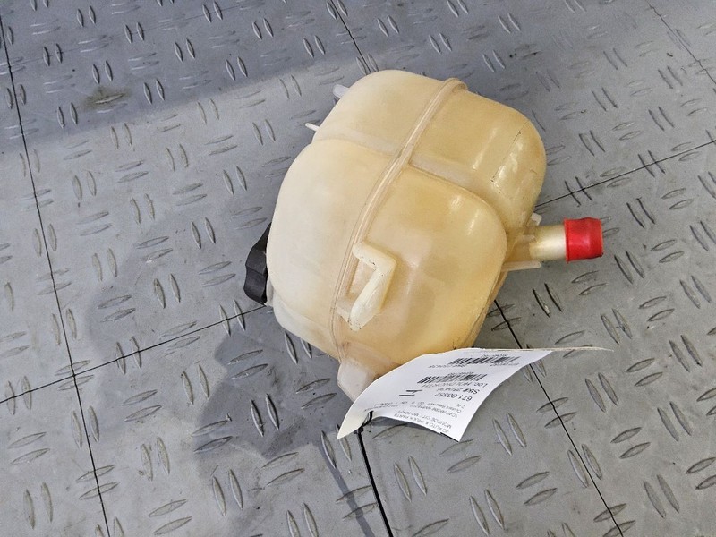 Coolant Reservoir Fits 14-18 CHEROKEE 3457783