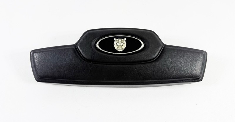 1984-1987 Jaguar XJ6 Steering Wheel Horn Pad Center Cap w/ Emblem OEM CAC2418