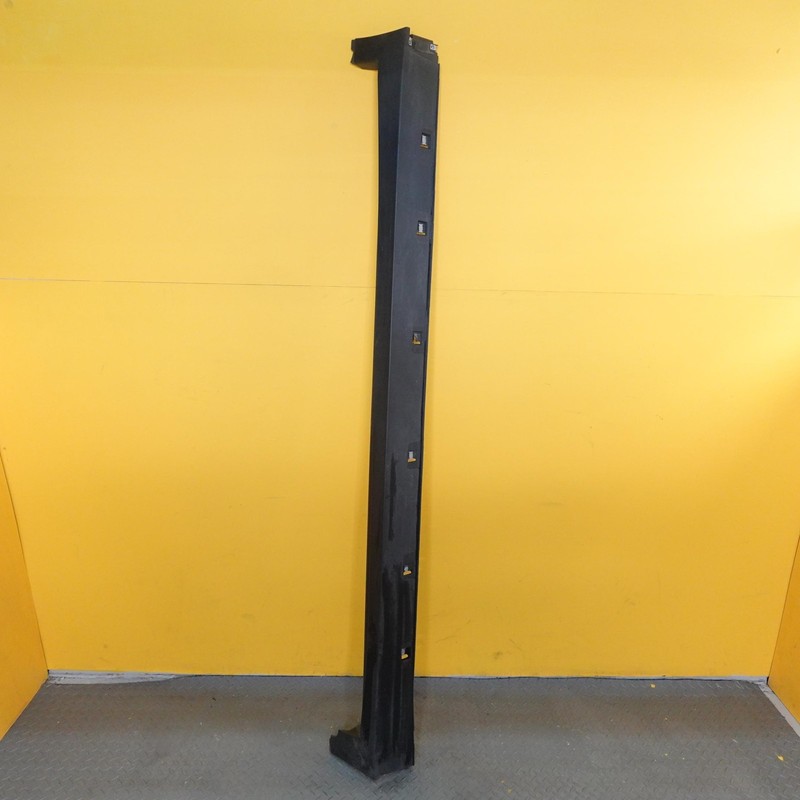 2017-2023 CHEVROLET BOLT EV LEFT SIDE SKIRT ROCKER PANEL MOLDING OEM 42617386