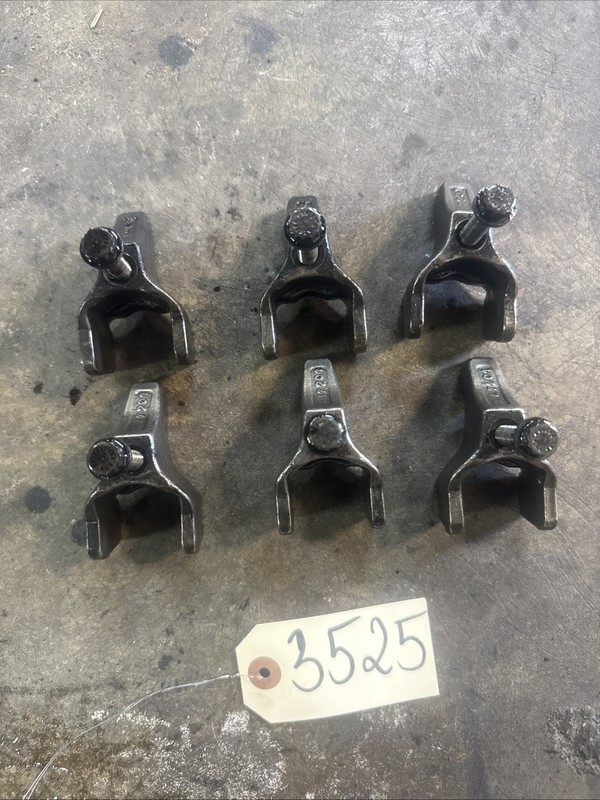 Set of 6 DETROIT DIESEL DD15 FUEL INJECTOR HOLDERS A47201