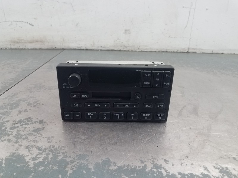 2002 Grand Marquis / Crown Vic Victoria AM FM Cassette Radio #0557 M4