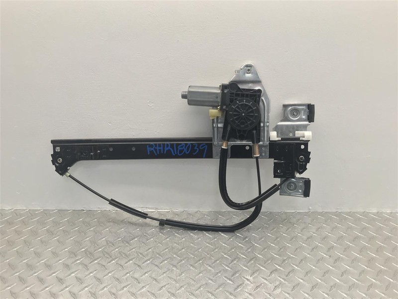 02 03 04 TRAILBLAZER BRAVADA RAINIER PASSENGER REAR WINDOW REGULATOR 135-01905R