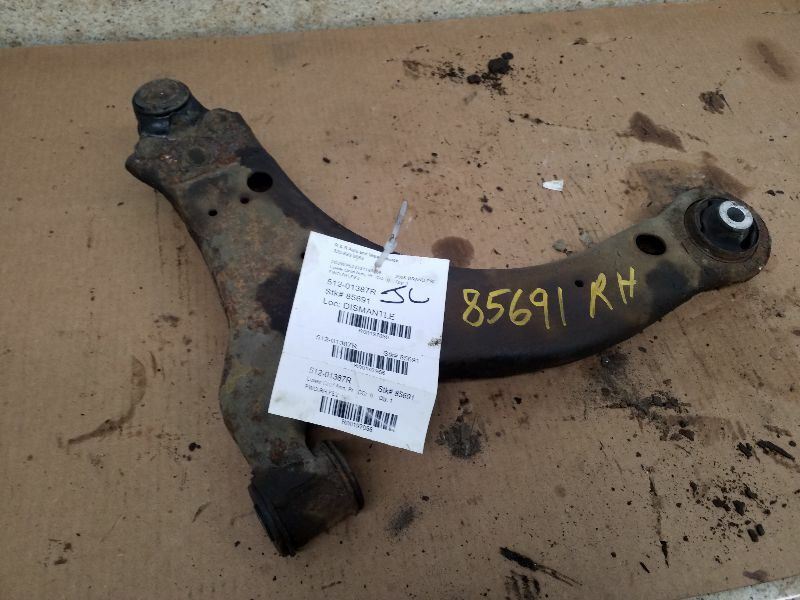 Passenger Lower Control Arm Front Opt FE1 Fits 04-07 GRAND PRIX 197956