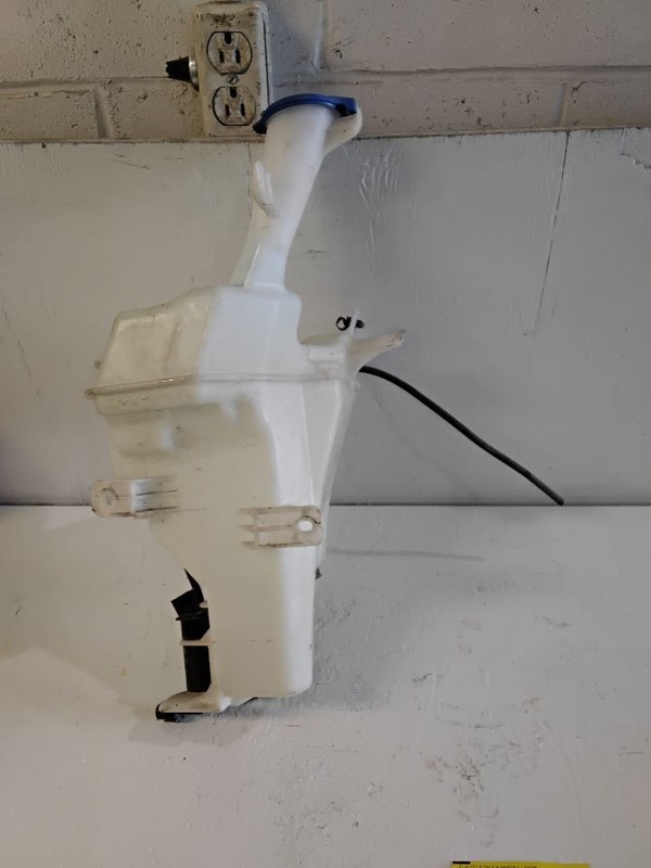 Wash Reservoir US Market Without Rear Wiper Fits 14-16 FORTE 3540632