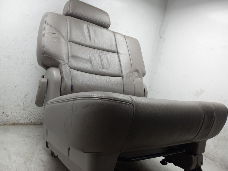 01 TOYOTA SEQUOIA LIMITED REAR PASSENGER RIGHT THIRD ROW SEAT LEATHER GRY-LA11